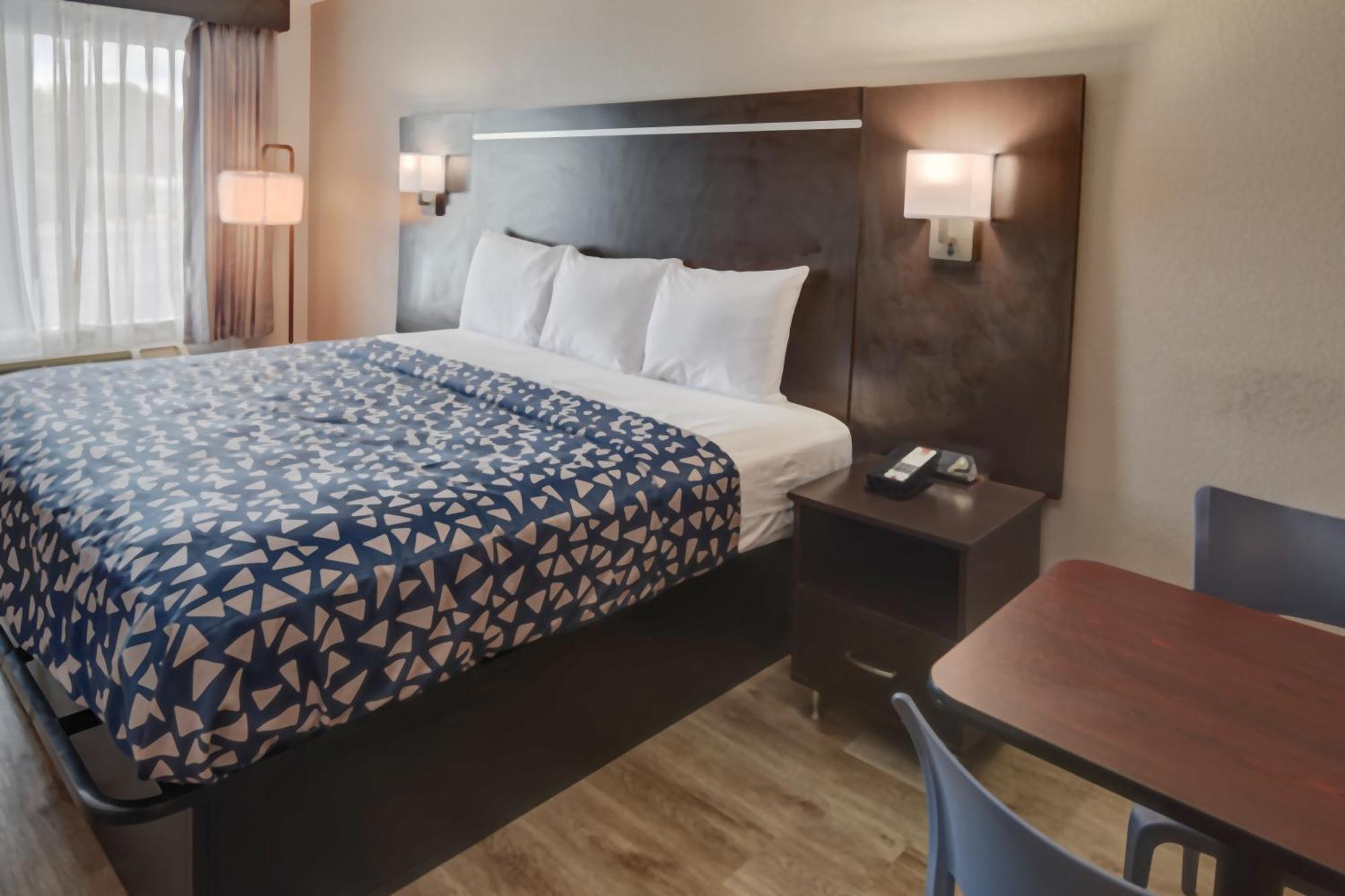 Econo Lodge Sevierville-Pigeon Forge On The River Экстерьер фото