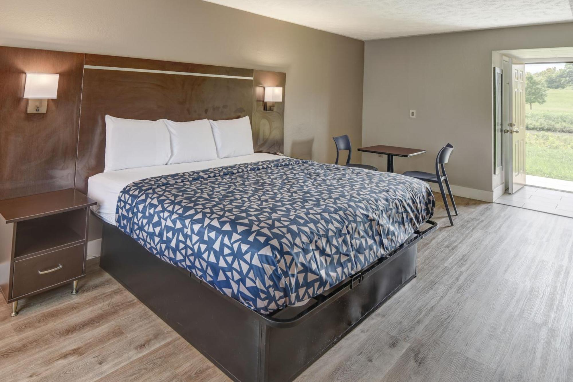 Econo Lodge Sevierville-Pigeon Forge On The River Экстерьер фото