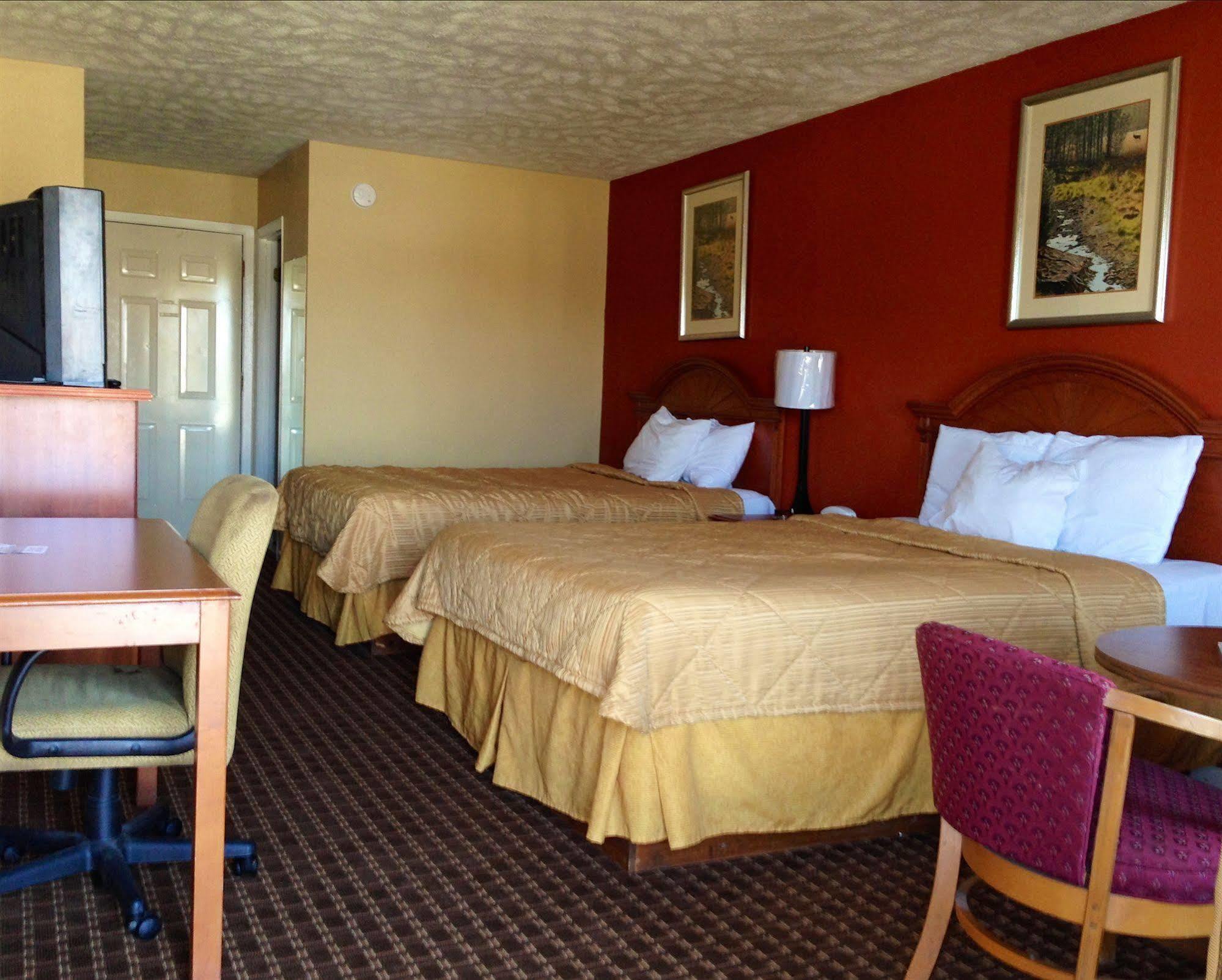 Econo Lodge Sevierville-Pigeon Forge On The River Экстерьер фото
