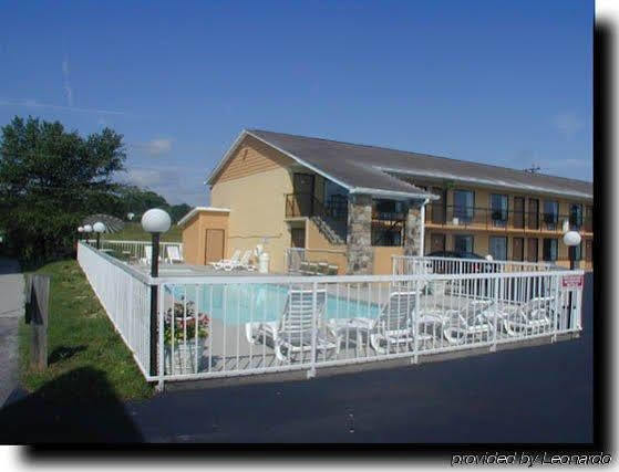 Econo Lodge Sevierville-Pigeon Forge On The River Экстерьер фото